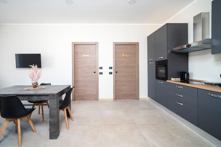 Casaletresorelle: Appartamento Deluxe Nero - Colonna
