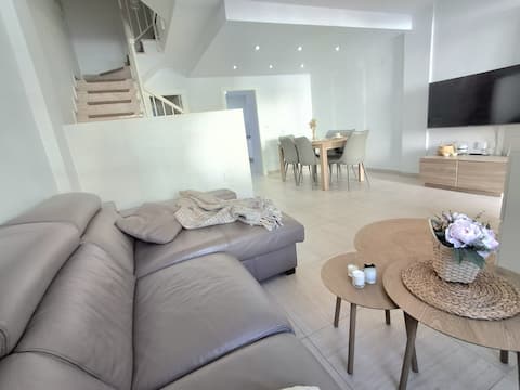 Family home with ocean views from the rooftop