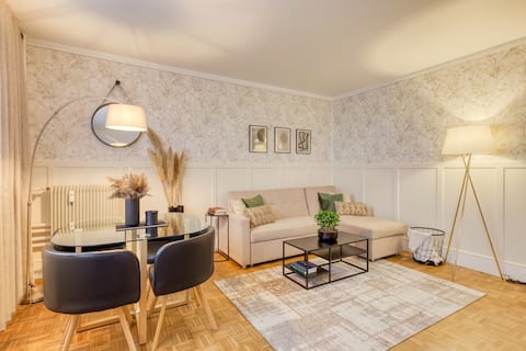 Airbnb performant: 2-bedroom with private parking – CDG – RER B à Le Blanc Mesnil