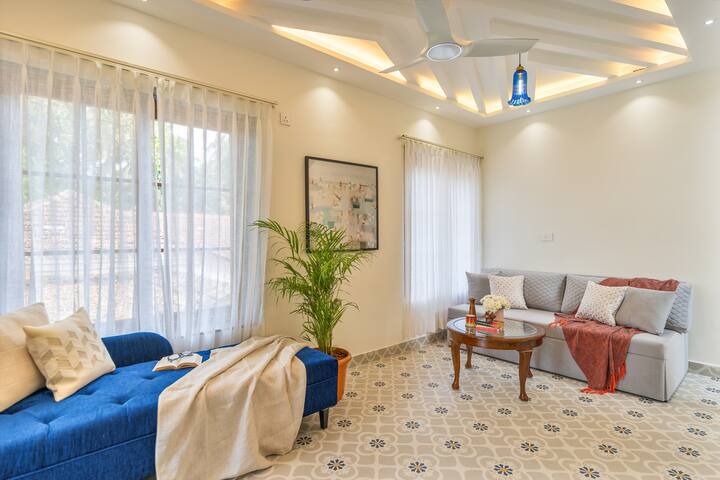 Living room image 2