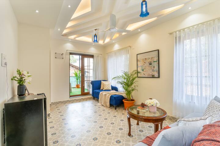 Living room image 4