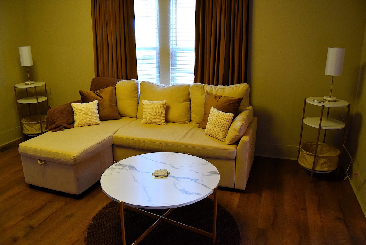 مساحة معيشة مريحة لضيوف أسبوع ديربي