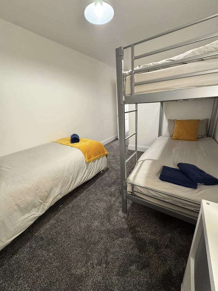 غرفة النوم 2