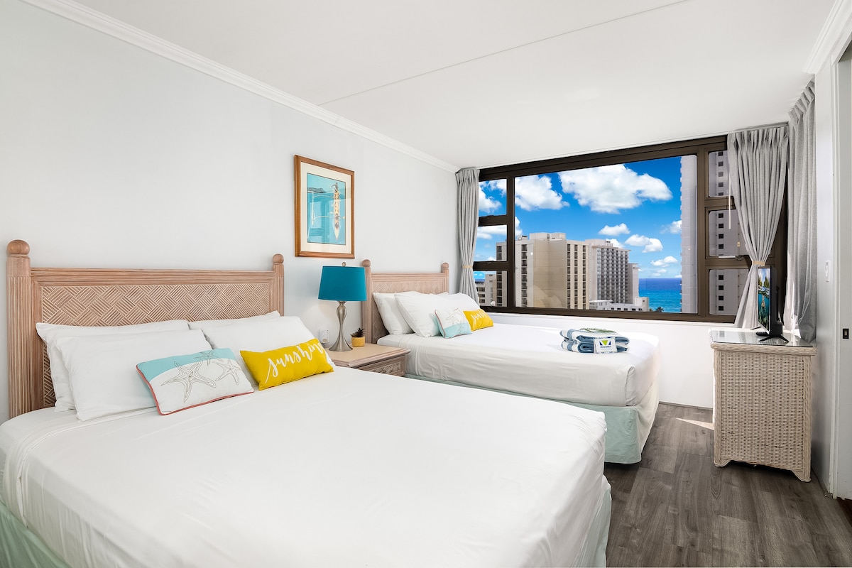 Დაისვენეთ საძინებელში 2 დიდი ზომის საწოლით