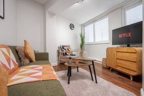 Successful Airbnb property: Cozy Waterfront Apartment | Free Parking & Wi-Fi in Ingol And Tanterton