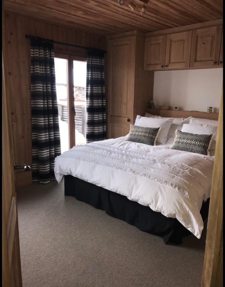 საძინებელი 1