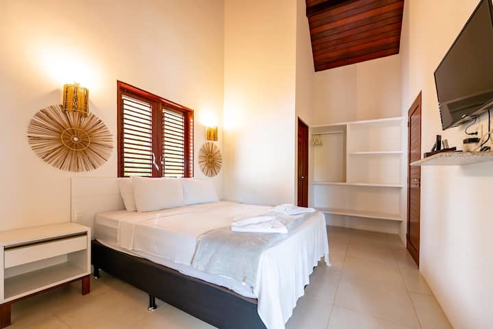 一楼带阳台的卧室（套房）