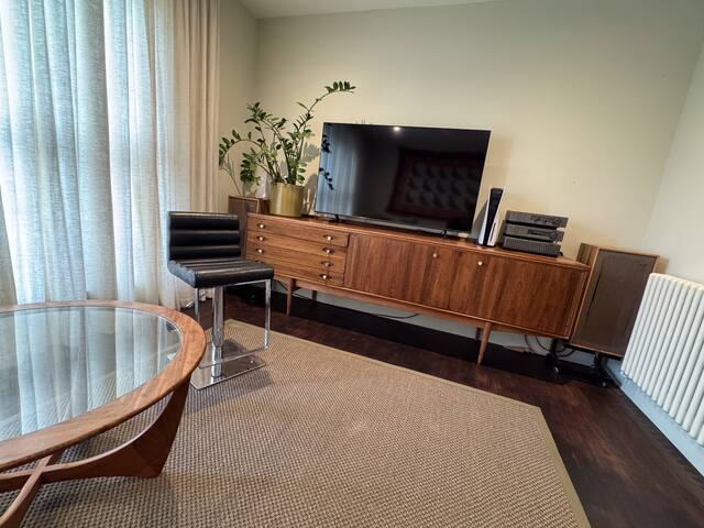 The Stylish Clapton Hideaway gallery image 5