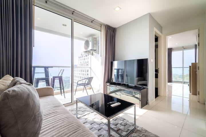 Top Facilities & Great View Next To Paradise Beach - Pattaya