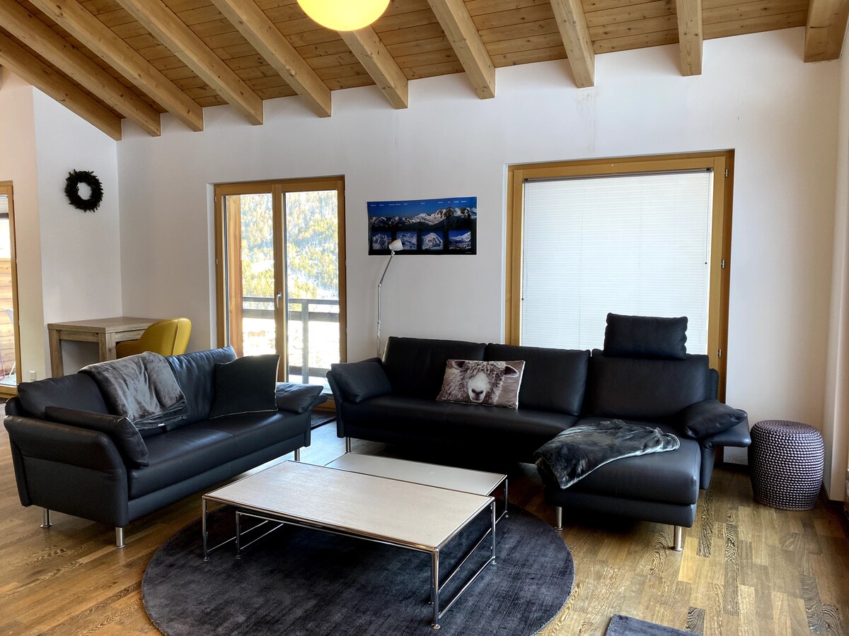 Top performing Airbnb: Chalet Suone in Saas Fee