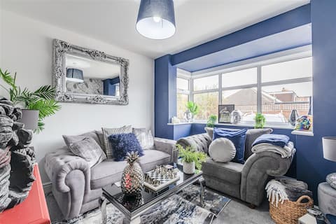 Spacious guest suite in home near Thorpe Park