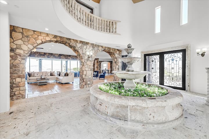 Lake Mead Dream Home gallery image 2