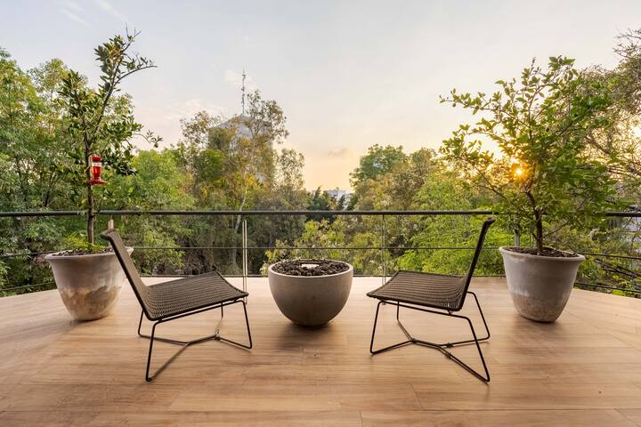 Luxury Penthouse in Heart of Roma gallery image 3