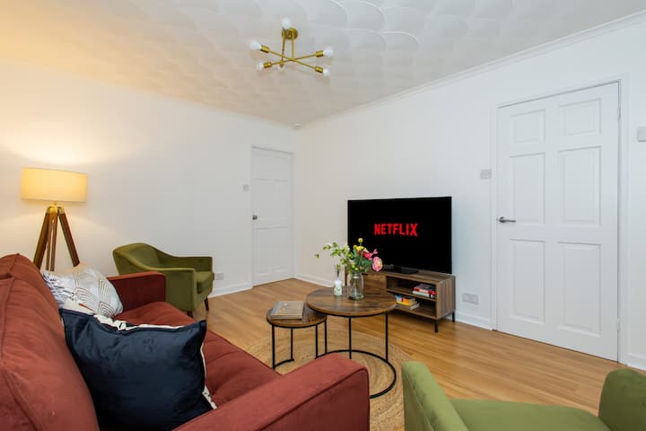 Contractor/business Stays Beautiful New House - Warrington