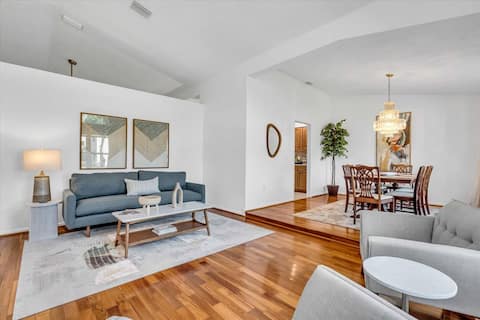 Successful Airbnb property: The Relaxation Retreat - Gorgeous home with Sauna! in Ballast Point