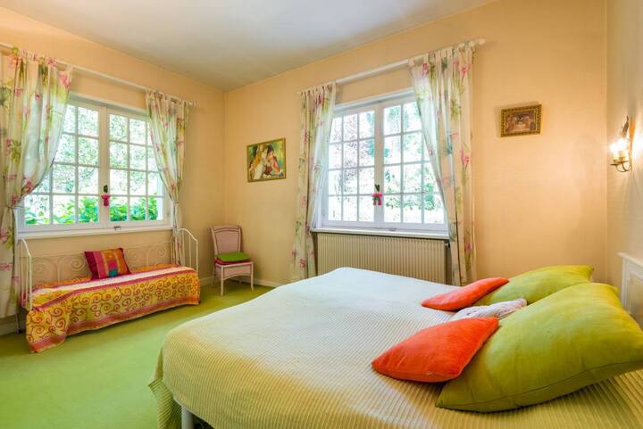 Spacious Villa, 5 bedrooms, Zen stay guaranteed