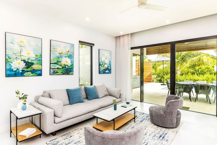 Sapphire Sands –Lotus Villa #3 Privacy, Pool, Bbq - Turks and Caicos Islands