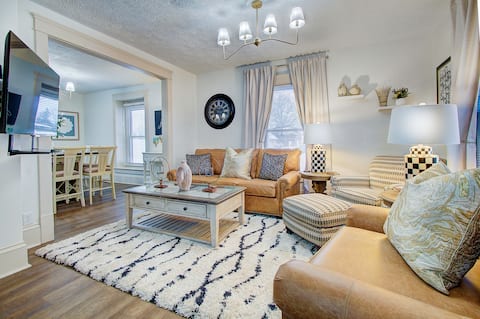 Elegant Farmhouse with Gourmet Firepit Experience