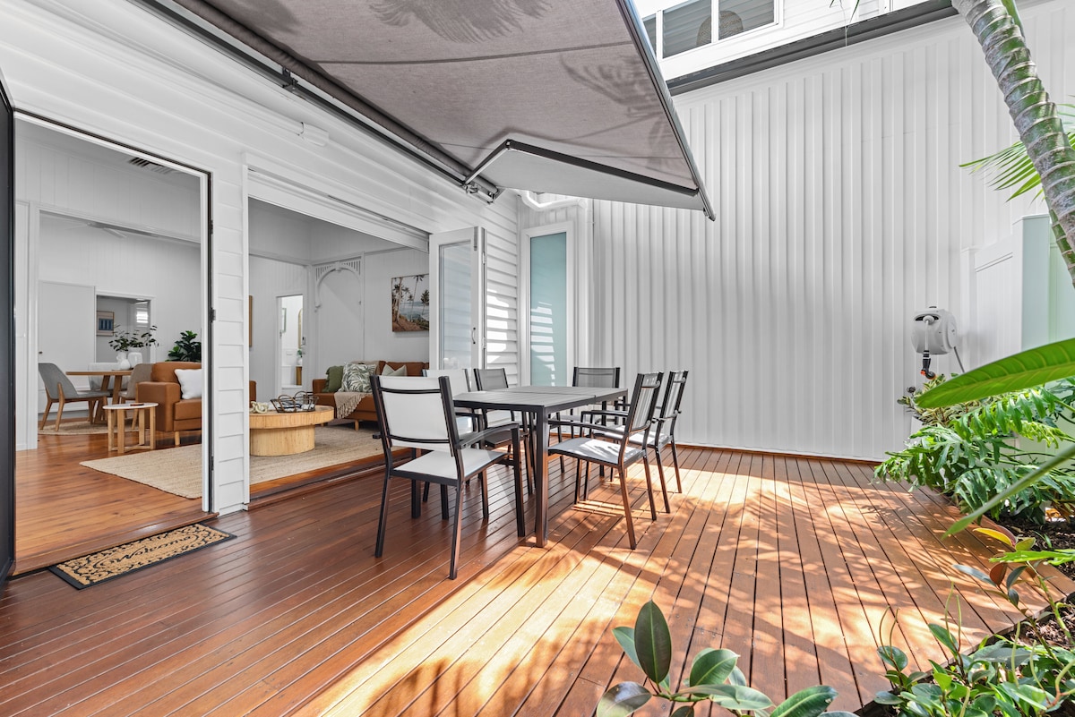 Top Airbnb: The Courtyard Store! 2Bed/2Bath ~ New Farm in New Farm