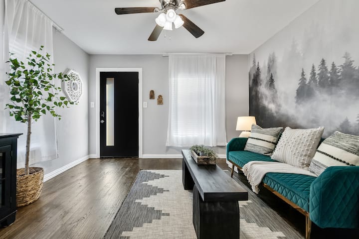 Cozy Fort Worth Stay + Massive Private Backyard! - 포트워스