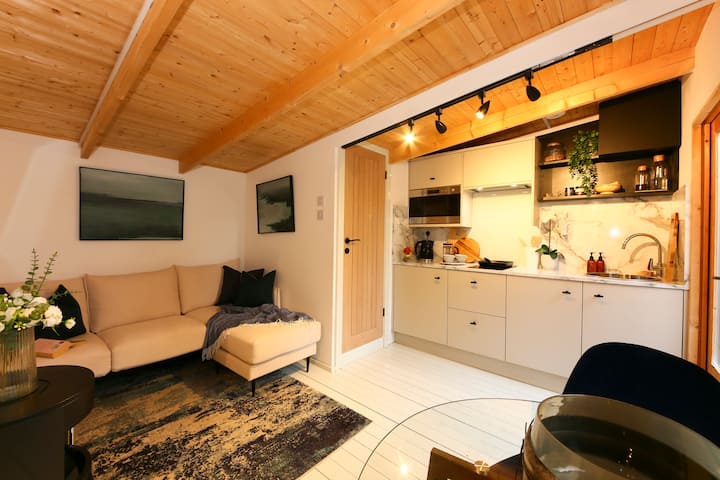 Private Garden Annex With Own Entrance - Maidenhead