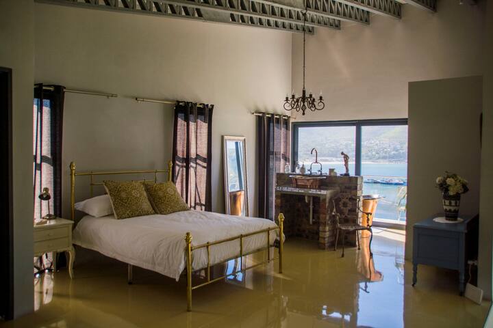 Ocean view loft apartment gallery image 2