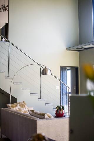 Ocean view loft apartment gallery image 5