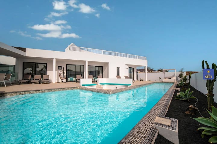 Sun Beach Holidays managed Airbnb listing 1