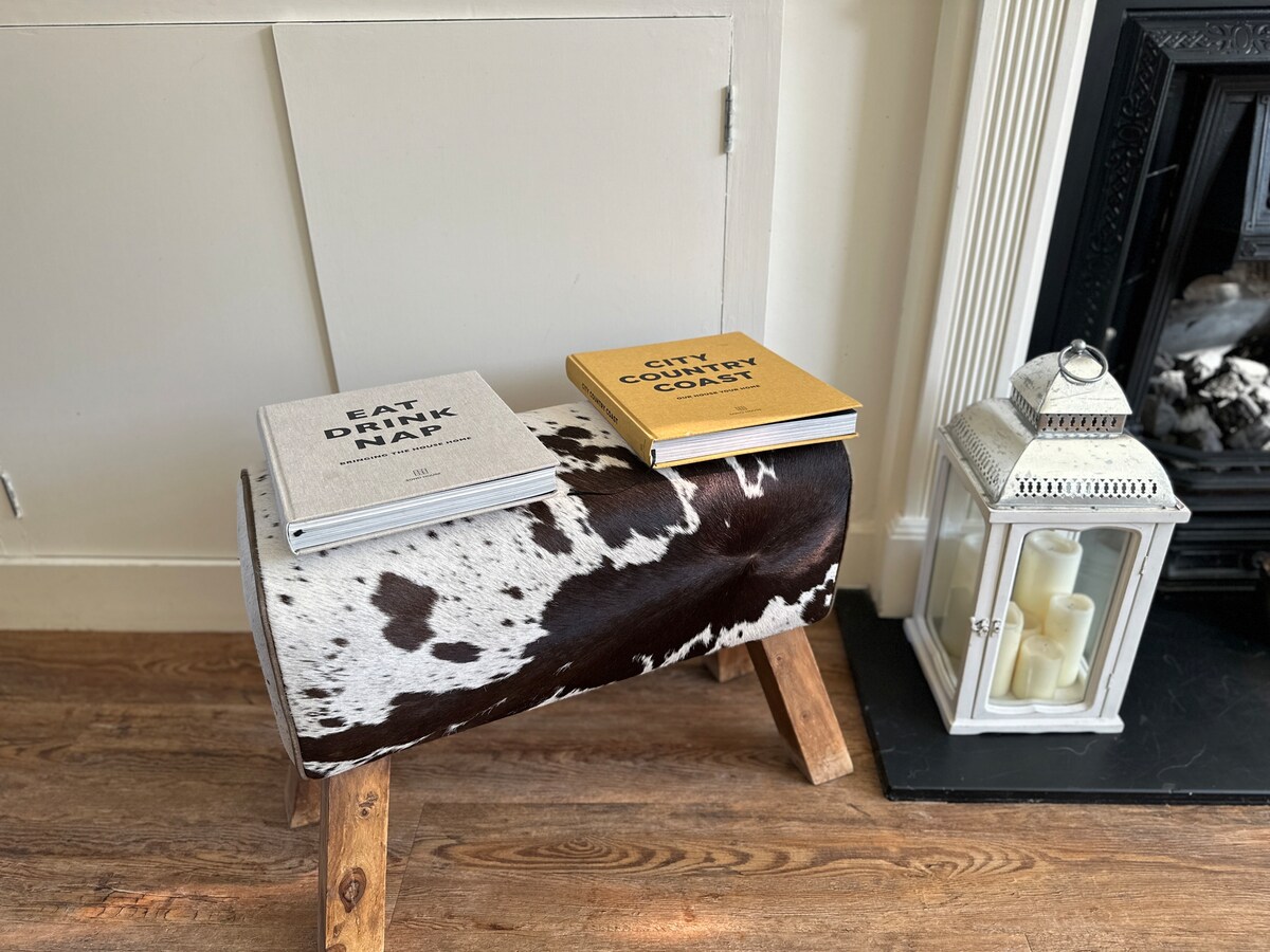 Top Airbnb: Fun Family Home in Queen's Park