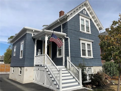 Short walk to Downtown Warren!