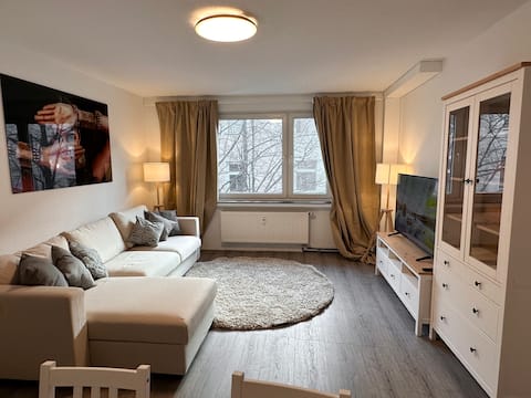 Popular Airbnb listing: Beautiful flat - sleeps 4 +2sofa in Südostviertel