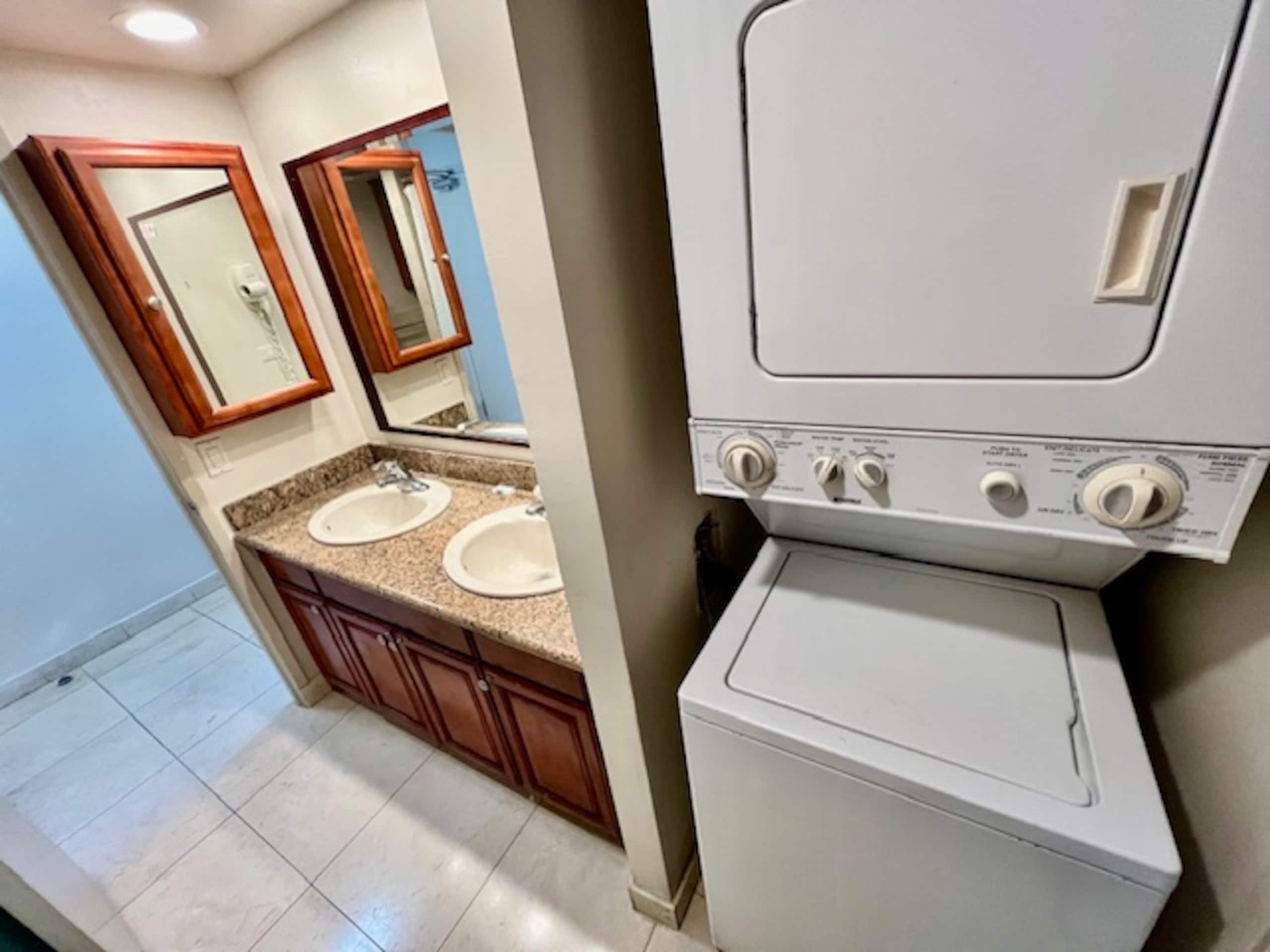 Condo in Honolulu · ★4.14 · 1 bedroom · 2 beds · 1 private bath - Image 5