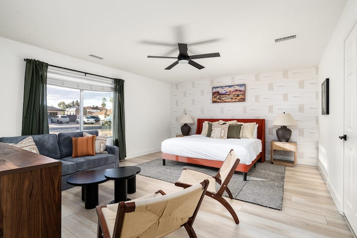 Вашето приватно место за одмор – удобност со големина на брачен кревет, сопствен луксуз и целосна релаксација!