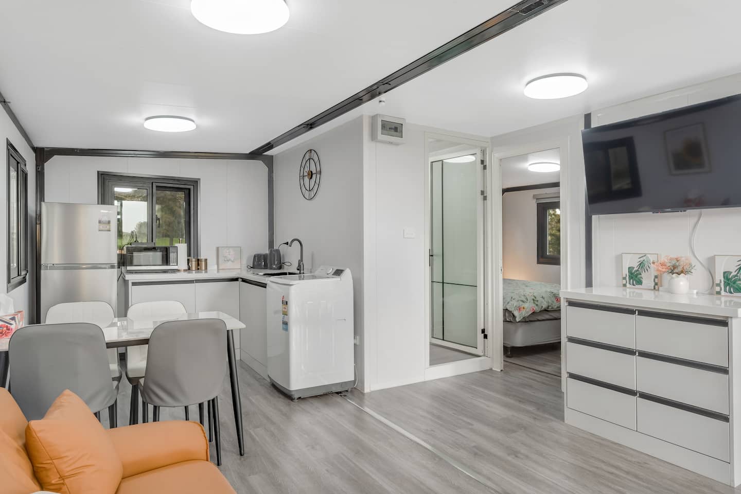 2 Bedrooms Cabin In Pukekohe 5