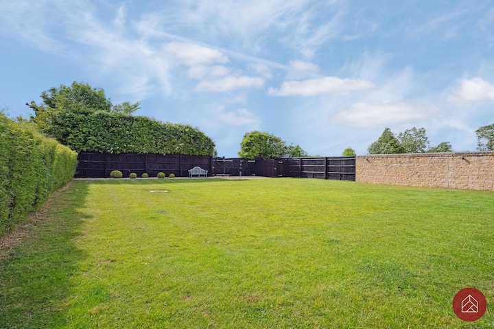 Garden at Ingleby Retreat
