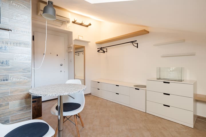 Cozy Little Attic In Nolo - Mailand