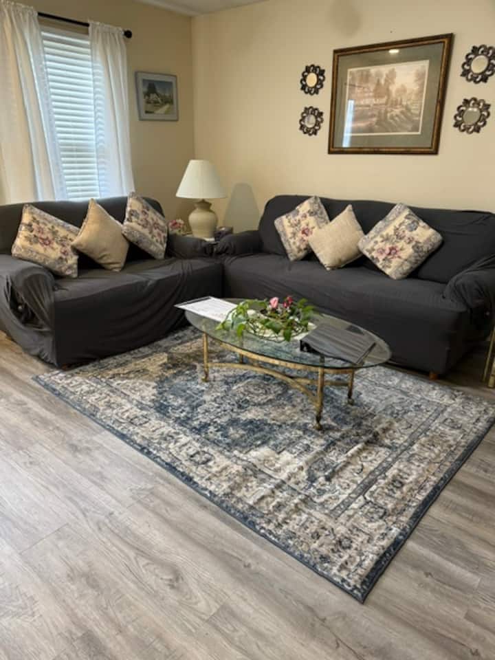 *Comfy* 3 Br 1 Bath Entire Home - 托利多