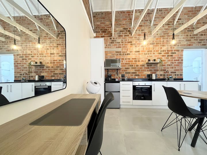Guest Suite In Bellville - Private And Secure - Western Cape