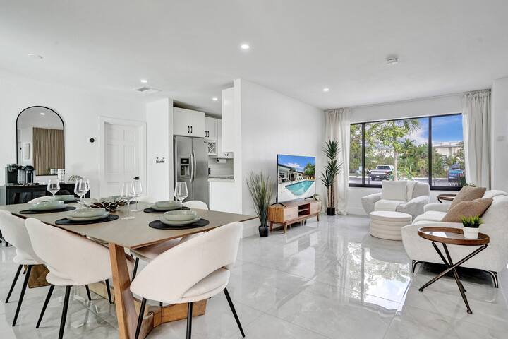 Walk to Beach | Pompano Pool Oasis gallery image 5