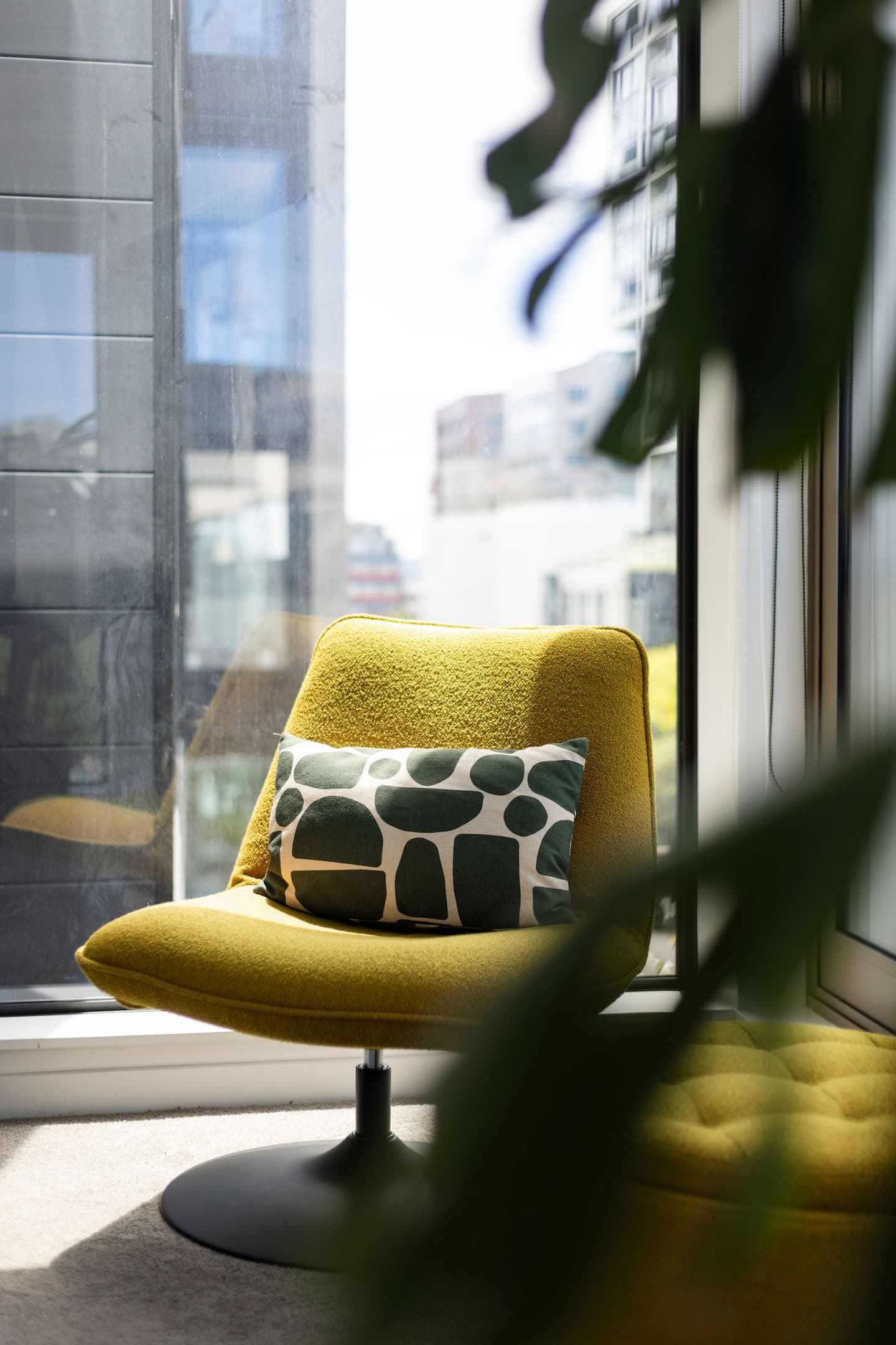 Luxe 1br City Apt | Modern, Spacious W/ Parking 5