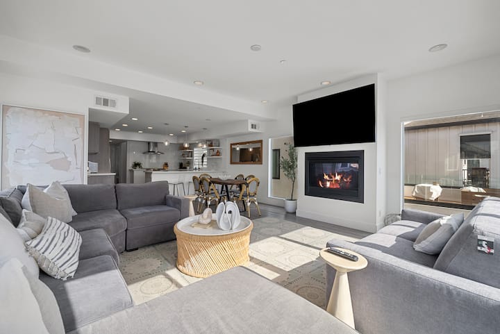 Newport Beach 3 Bedroom Escape Home/beach/rooftop - Newport Beach, CA