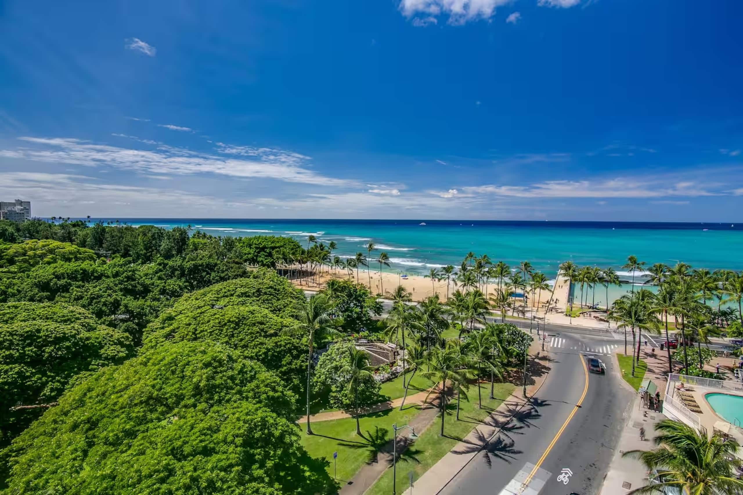 Steps to Waikiki Beach - Legal Rental w/ kitchen - Photo 22
