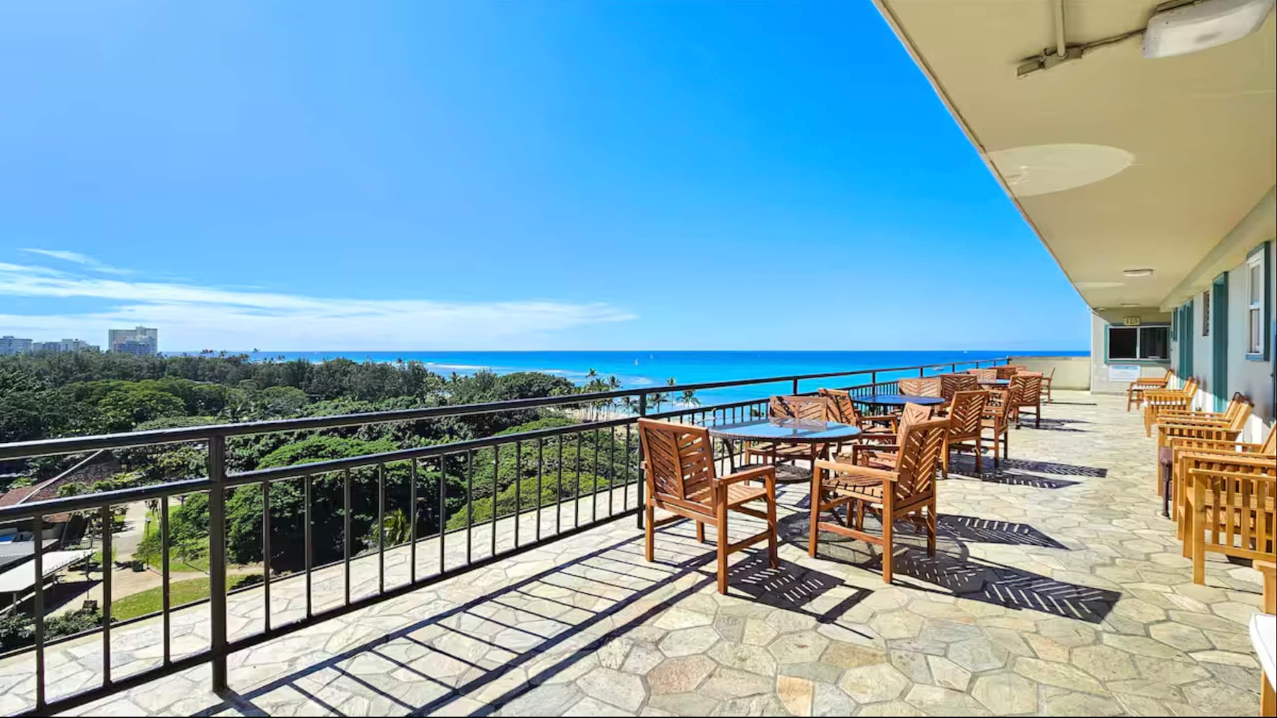 Steps to Waikiki Beach - Legal Rental w/ kitchen - Photo 10