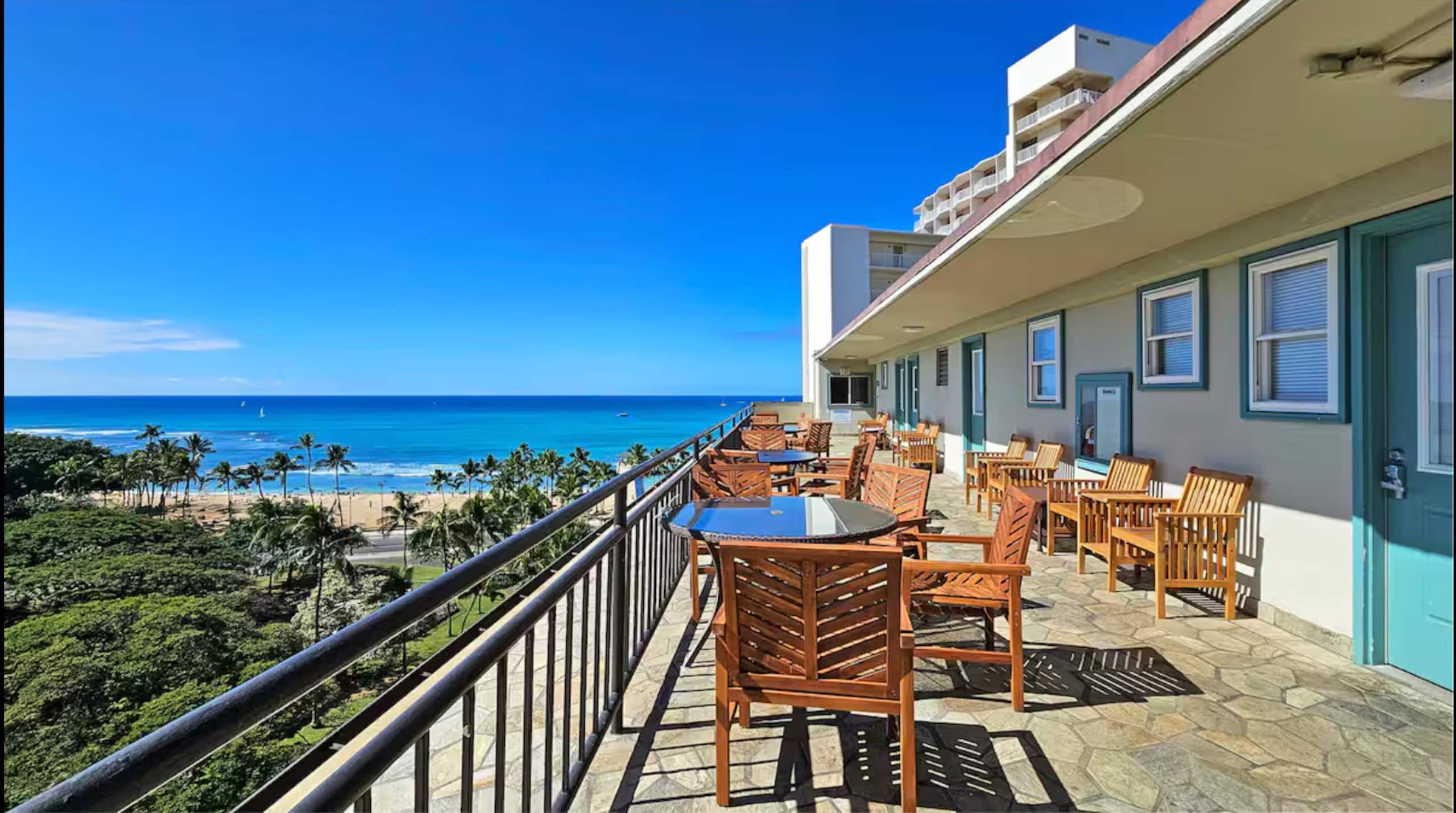 Steps to Waikiki Beach - Legal Rental w/ kitchen - Photo 11