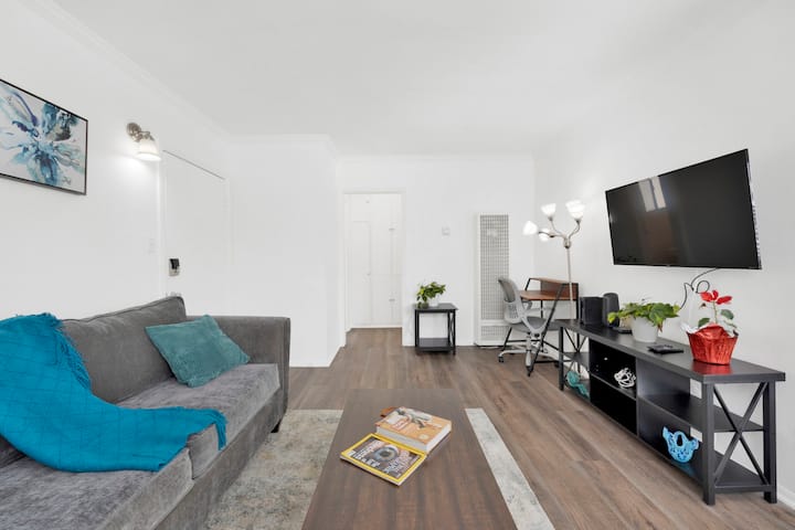 Cozy, Luxurious, Oasis Parking - Clover Park - Santa Monica