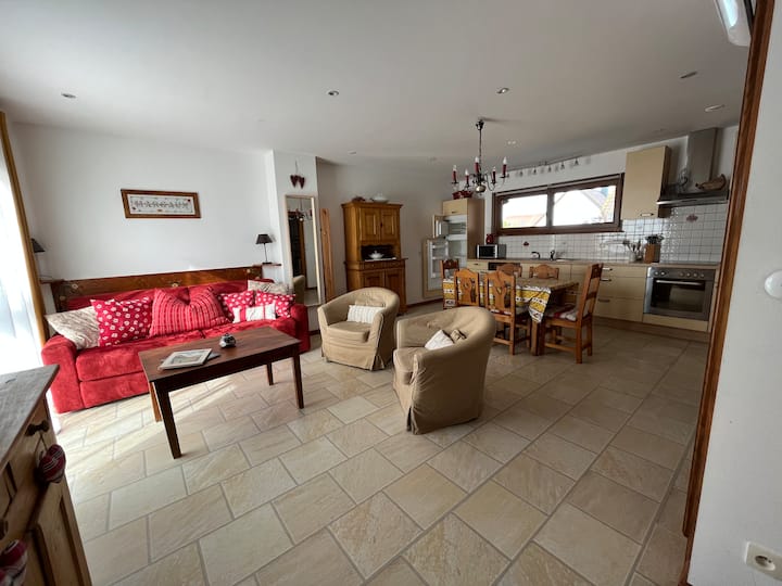 rozkladacia pohovka 160 x 200 quicko bežná posteľ s poltrom a pohovkou