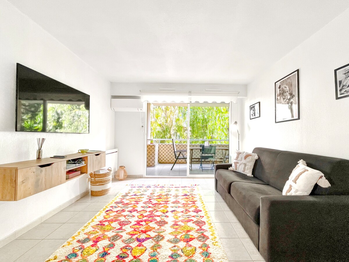 غرفة المعيشة