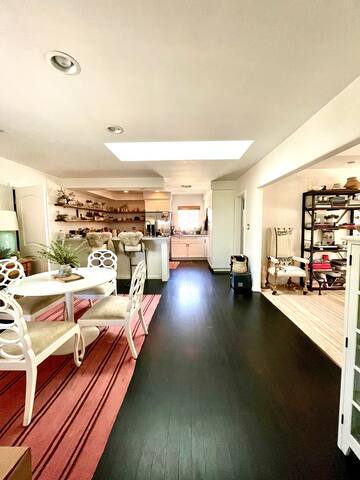 Chic, Peaceful Home with pool close to Malibu gallery image 5