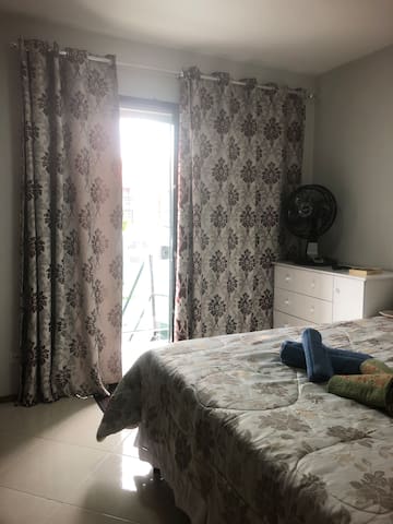 Entire home with 1 bedrooms in Curitiba - Sobrado aconchegante Vitória Régia Parte de cima 1