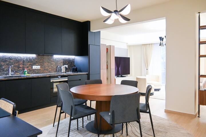 Spacious Luxury ,2 Connecting Apartments gallery image 4